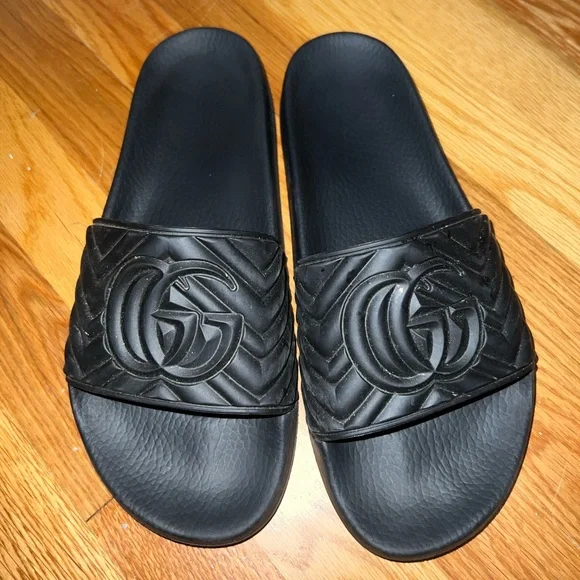 Gucci Men’s Matelassé Rubber Slides